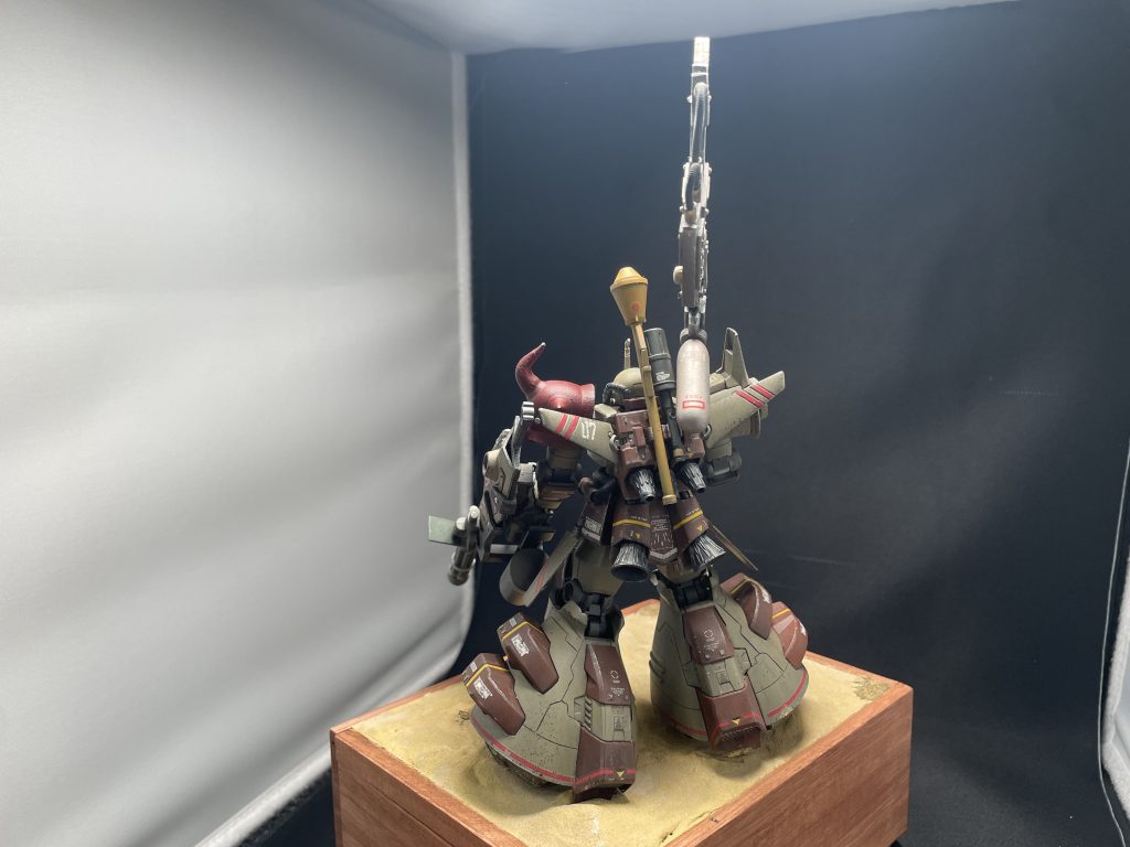 後ろ。パンツァーファウスト的なものを取り付けました。