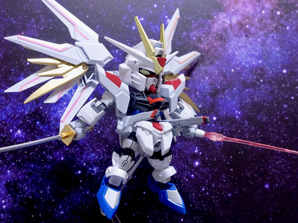 脚の付け根のピンを長くして、脚を少し延長。合わせるようにレールガンもプラ板を組み合わせて長くしていますが、あんまり迫力ないですねw