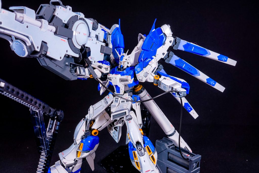 RG 1/144 Hi-νガンダム＆ハイパー・メガ・バズーカ・ランチャー–4枚目/制作者：しるばにあ