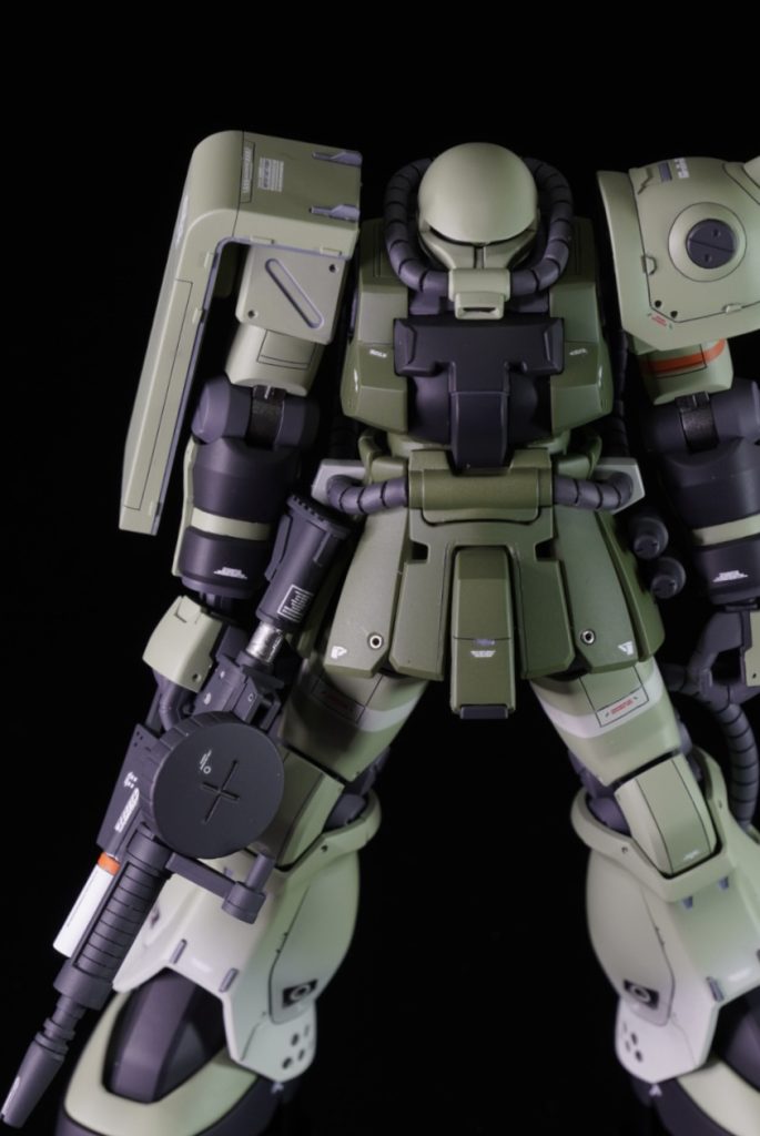 感想・まとめHGUCザクⅡ F2型 少し古いキットですが噂にたがわぬ名キットでした。久しぶりジオン量産機をいじりましたが、やっぱサイコーです!!wグフカス・アッガイ(2個目)・ザクⅡF2型・ザクスナイパーまだまだジオン量産機積んでいるのでバリエーション増やしていってディスプレイしたい!Twitterしてますので是非フォローよろしくお願いいたします!↓↓↓https://twitter.com/akasaha1124 最後までご覧くださりありがとうございました!!