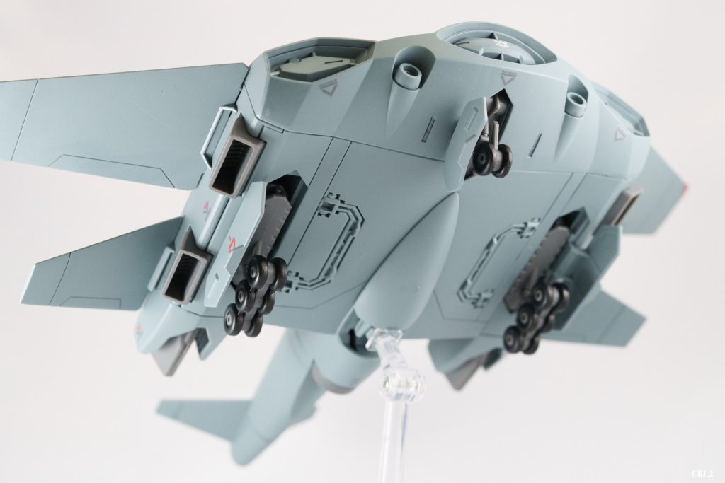 ランディングギアが差し替えなしで再現されているのは感動ものです。キット自体も安いし一家に1ティックバランはペイル社じゃ常識です。