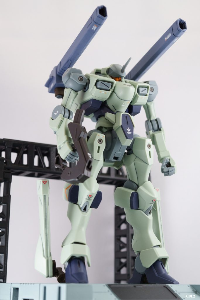 格納庫にて。この写真は、見学に来たアスティカシア学園の生徒が撮影したものだとか。おまけ。加工の詳細。