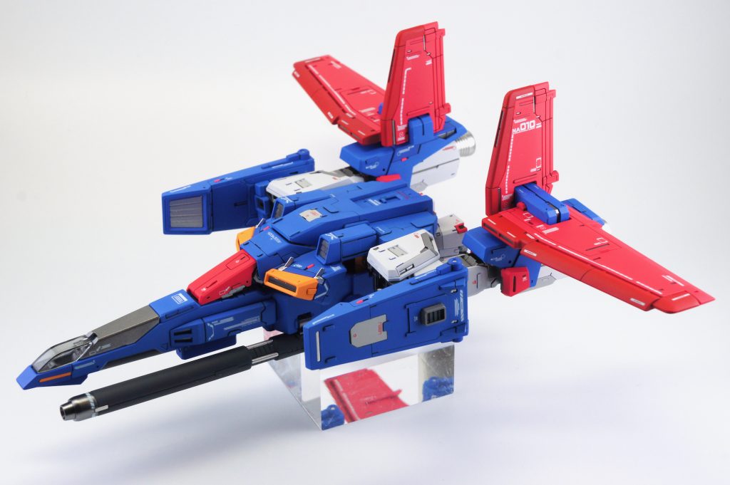 コアトップ。やはりシールドの航空機的アレンジが素晴らしいですね! カッコイイ。