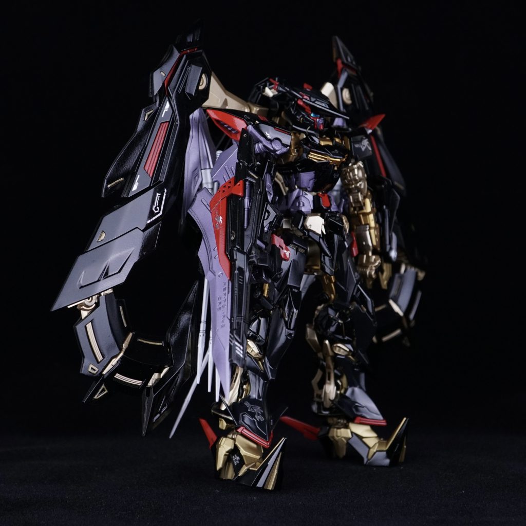 紫？グレー？のパーツも金属感を出したくてキャンディ塗装しました。ベースにシルバー、クリアパープルとクリアブラックで調色しています。