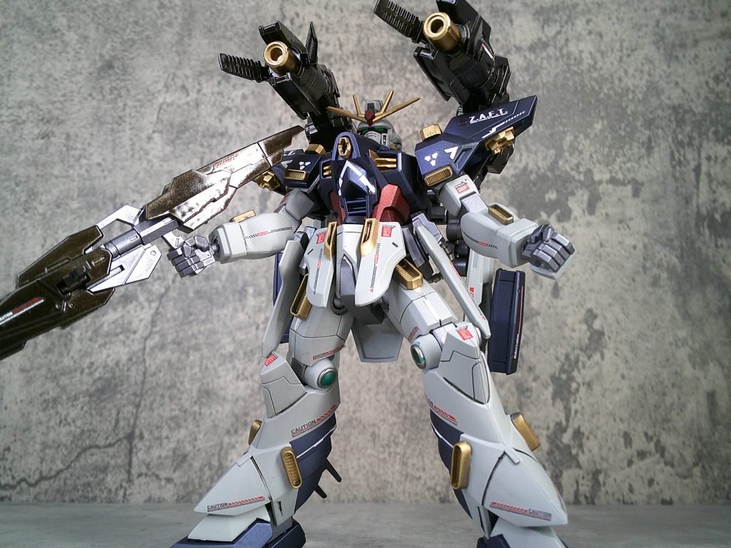 交換したバックパック、展開して砲門開放