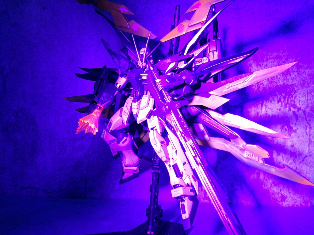 UVライト照射すると超格好良くなった。