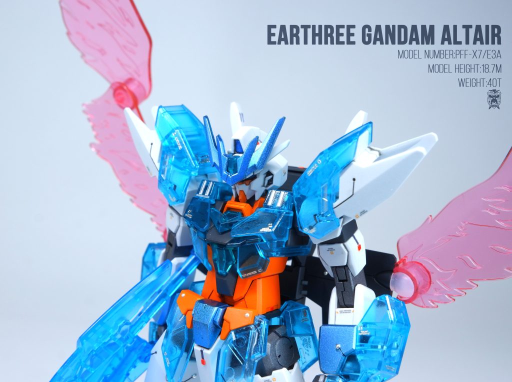 ▲バストアップ、装甲の塗装にはガイアカラーの蛍光ブルーグリーンを使用。美しい仕上がりで大満足です😊