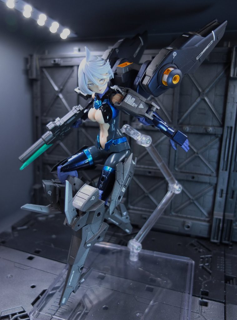 30msとの互換は顔のみ互換性がある感じだと思ったけど実際はフェイス部分の作りも違うし髪型の流用も出来ないです(加工すればその限りでは無いと思いますが)今回30mmと30msのOPパーツでミオリネを組んでみましたミラソウルユニットを背負わせる事で水星との関連付け。ガンド技術の延長って事で・・・今月あばたーふみなが発売されますがあちらはFigure-rise Standardと書いてますけどどうみても30msだと思います(関節部分は違いますが)