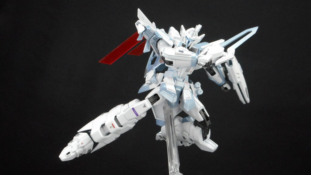 盾から剣を抜刀