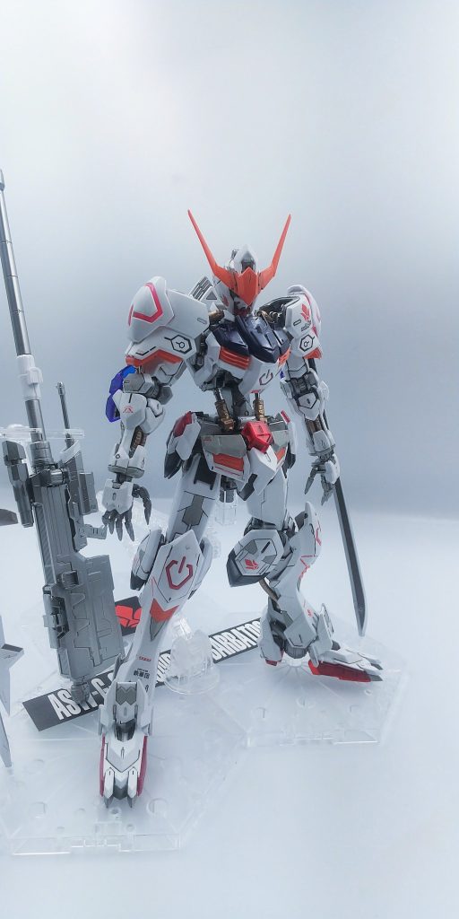 各所、スジボリ、プラ板張り付け、部分塗装しました。