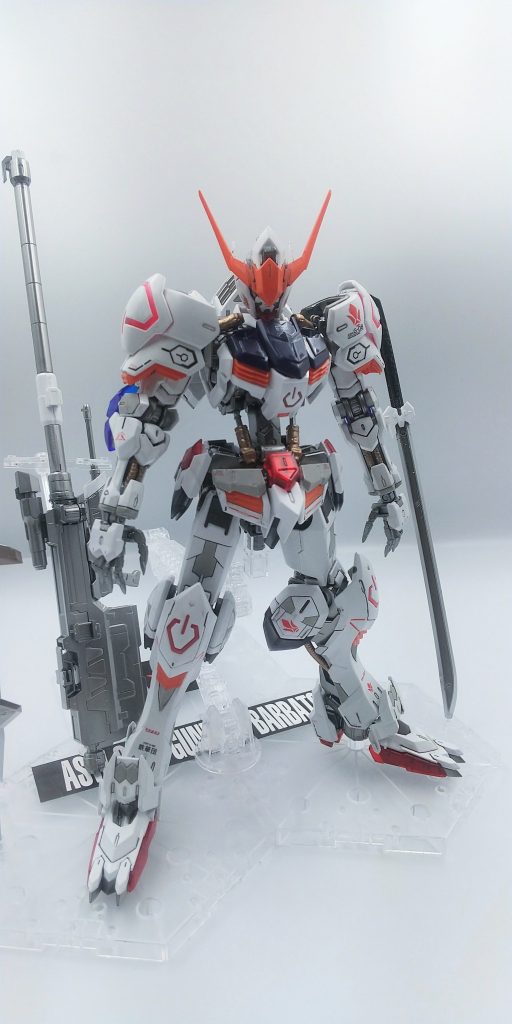 一番くじのキットで、クリアパーツ仕様だったので、胸、肩、アンテナ、以外はそのまま使用しました。