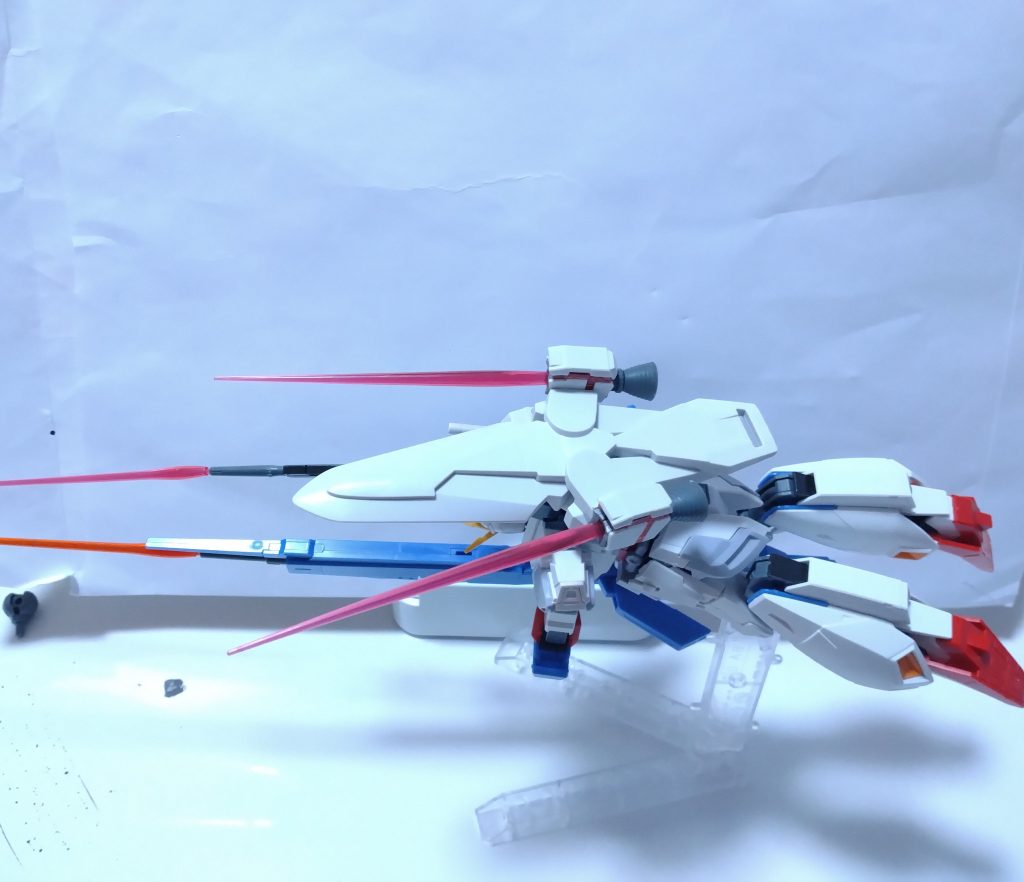 ウェイブライダー形態（写真の画角でごまかしているがただ明日たんで仰向けになっただけなので横から見ると全く航空機の形してない）