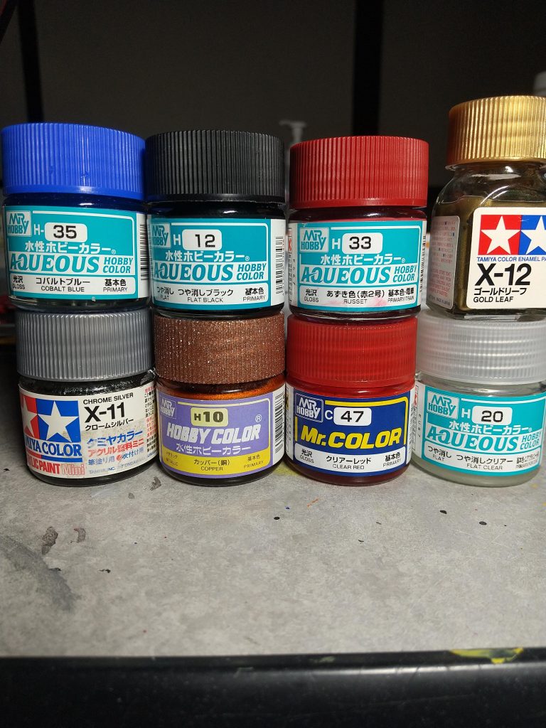 今回使用した塗料たちです(写真には入ってないですがシタデルカラーのyears eshin grayってやつも使ってます)