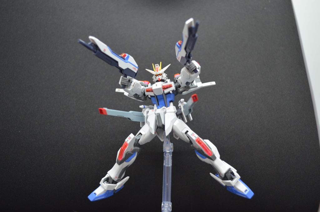 ちょっとしょぼいフルバースト。羽ないからね・・・