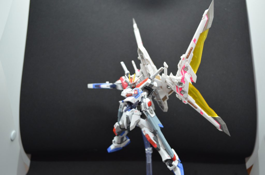 一気に派手になりましたが、武装自体はほぼ変わらず。