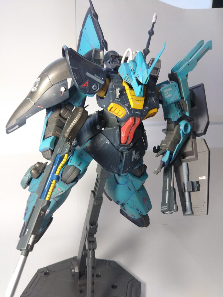 ビームライフル持ち。銃身を少し伸ばしてます。