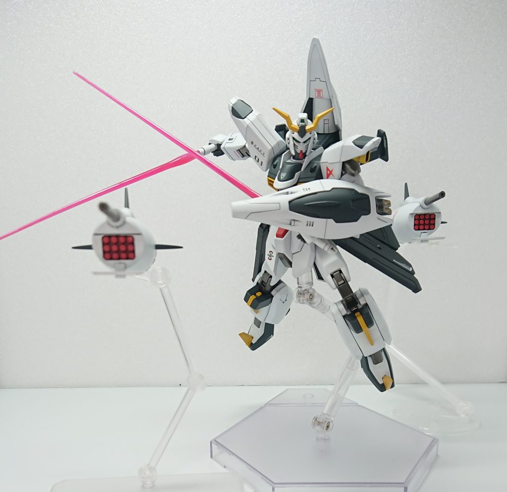 機動兵装ポッド展開+サーベル構えヴァジュラではなくラケルタの方なのでアンビデクストラス・ハルバード形態にもできます(TOP写真)。アンビデクストラスだのクスィフィアスだの言いにくい名前が多いですね。