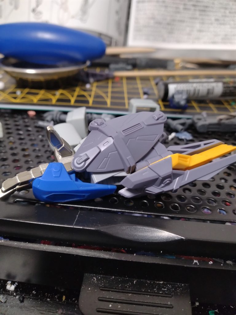 腕はジェミナスの強化パーツを移植