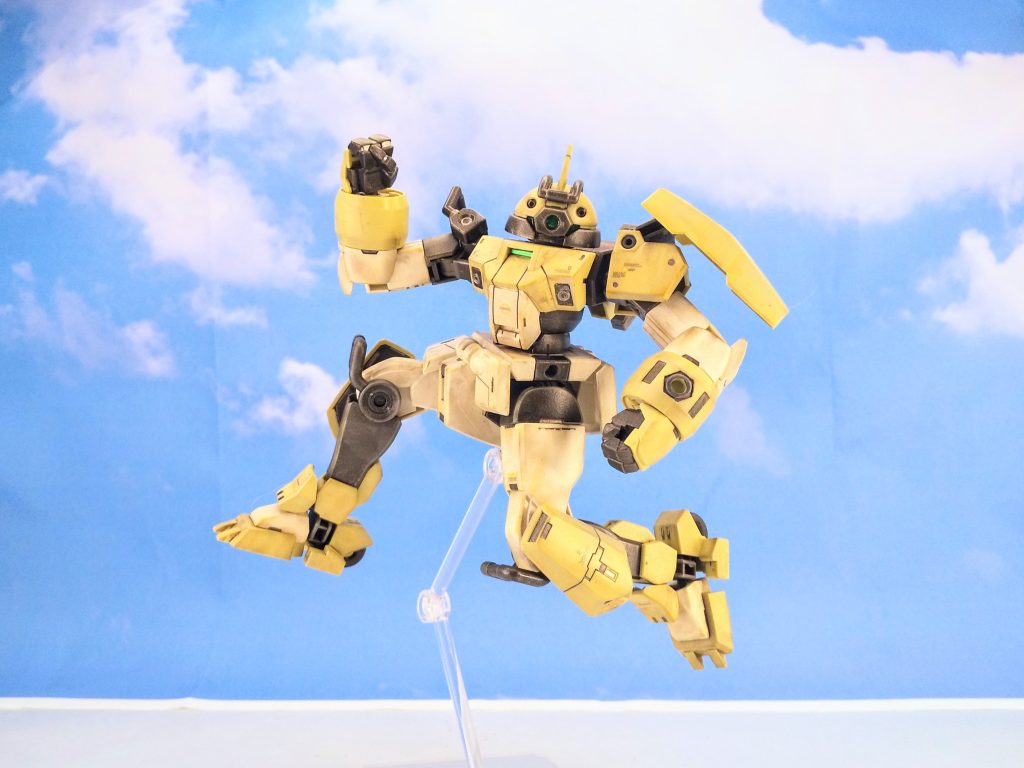 コマが１つ余ったのでデミトレ。チュチュの付属品として作りました←めっちゃ動くよねコイツw 人間には不可能な関節の動き(回転)するし、思ったよりまぁまぁ接地も頑張ってくれる。今回、敢えて全塗装せず “初めての成型色仕上げ” にしてみました。(このビミョーな黄色が缶スプレーでは出せないと思ったのもあるw) 成型色仕上げ、色々誤魔化し効かないから逆にムズいんですけど…( ﾟдﾟ)　～　～　～　～　～で、またチュチュの話に戻るんですが。半年前くらいでしたっけ？このチュチュの発売情報が出た時から思ってたんですけど…あのヤンキー座りは絶対弄ってアレする人おるやろ、と…でも２週間経っても３週間経ってもそんな作例は出てこない…誰もやって無いんなら…やってみるかぁ？？( ﾟдﾟ)