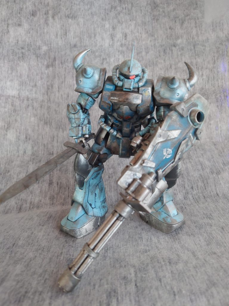 刀身にサビとダメージ入れてちょっと重さを出した感？