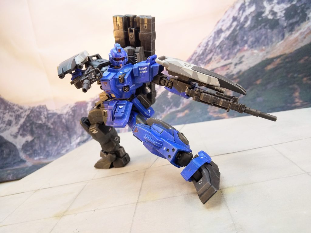 ほんの一瞬、「朝陽が綺麗だな…」などと思ってしまった。ブルーがもたらす余裕か。敵の数も減らしたのでそろそろ近接武器のデータも取るとしよう。