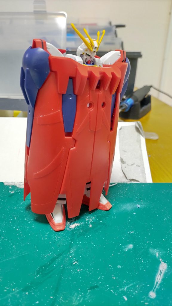 最初はゴッドにマスターウイングつけたら絶対王者感でるんじゃないか?って事で作り始めたんですが塗装剥げが怖くて止めましたww