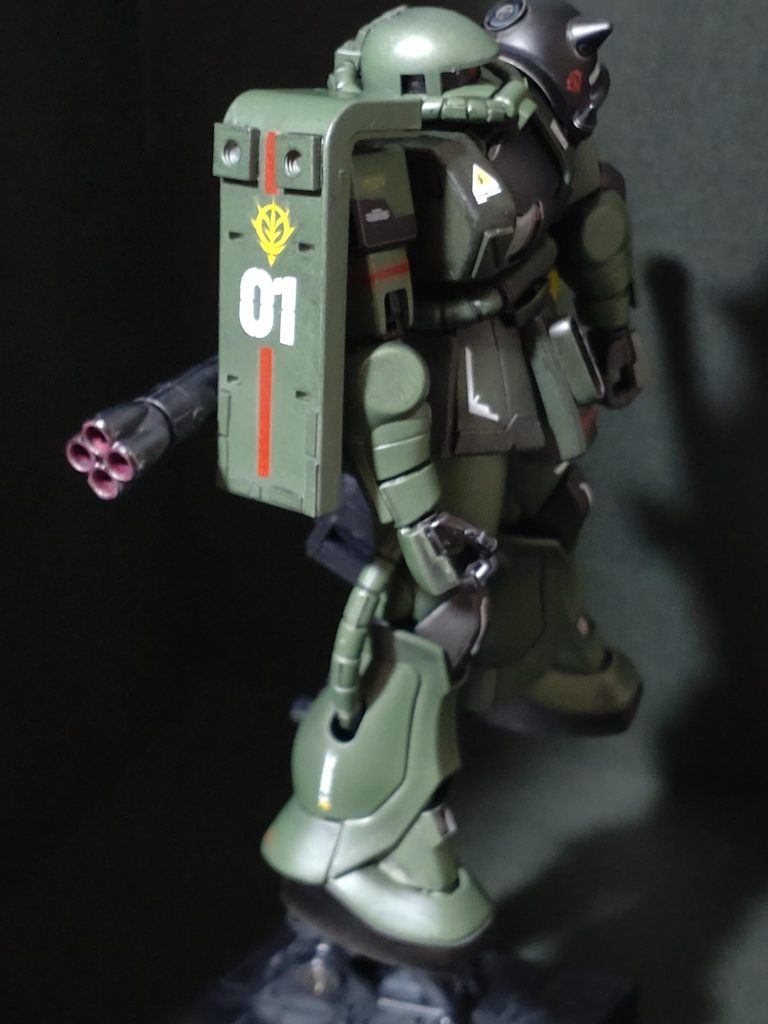 デカールも貼りすぎず要所にラインデカール使ってみた