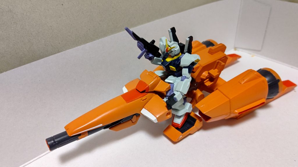 作るきっかけは、部屋を整理してたら数年前にゲーセンで手に入れたフィギュアが出てきて、HGでベースジャバーやフライングアーマー出てたけどメガライダーないなって無いならフルスクラッチって思った次第です