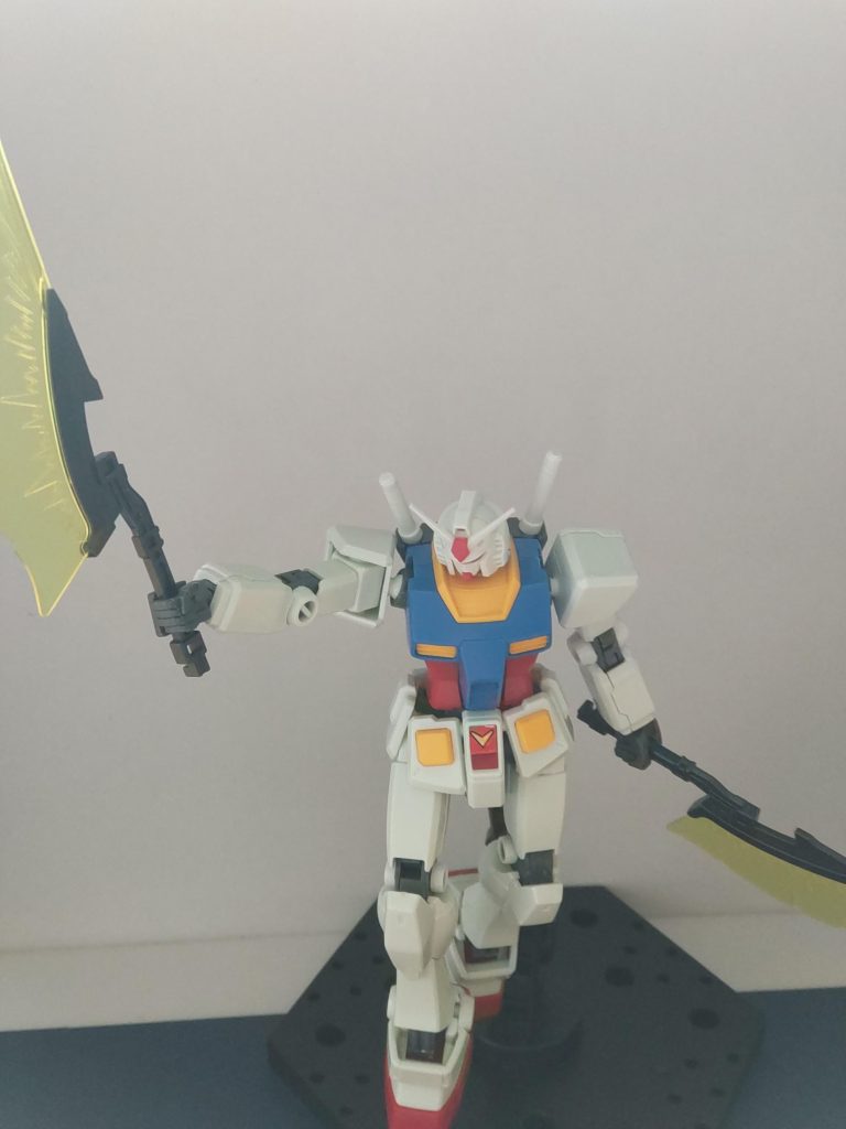 アムロ「皆、ガンダムの下へ集え」兵士A「ガンダムだ！」兵士B「地球連邦の魂」カイ「そうだ地球連邦の正義は我々にある！」連邦兵「うおおおおおおおおお!」