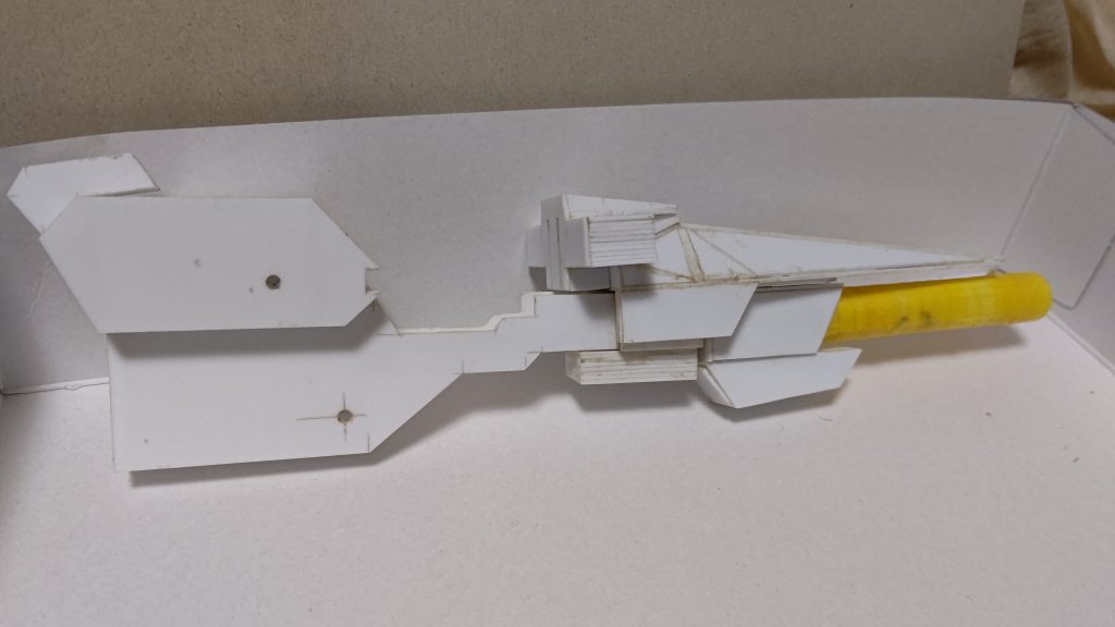 ほぼ、パーツごとに箱組して連結していく感じに組み立てていきました。