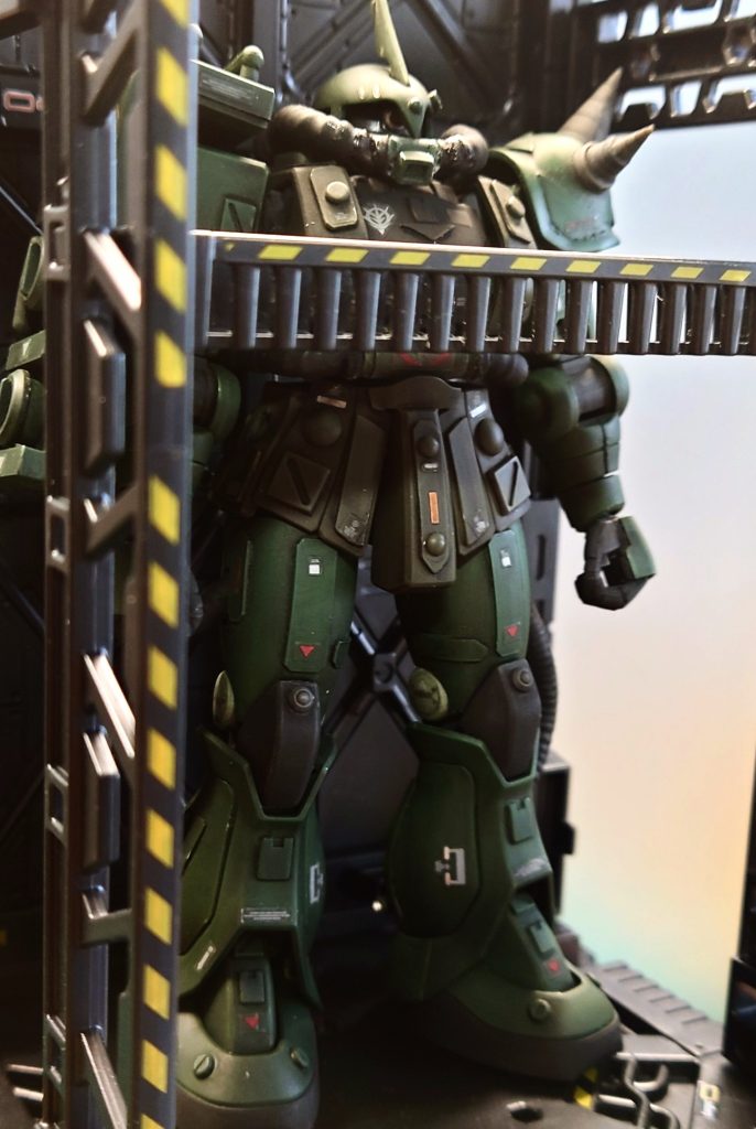 今回、このような作品を作るのは初めてなのですが色々失敗した所も有るのでこれからも精進して作っていく予定です!ザクは何タイプ合っても良いですからね〜!😁