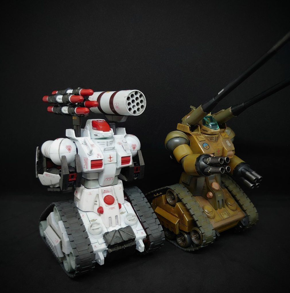 以前作成した、ガンタンクと並べてみました