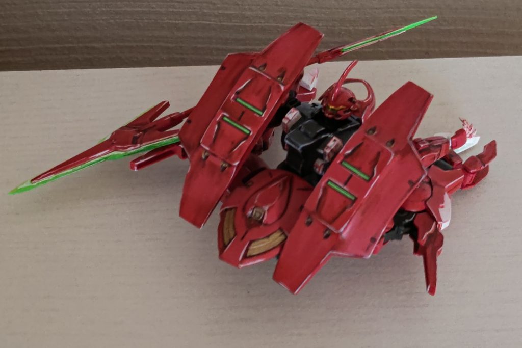 モビルアーマー形態。