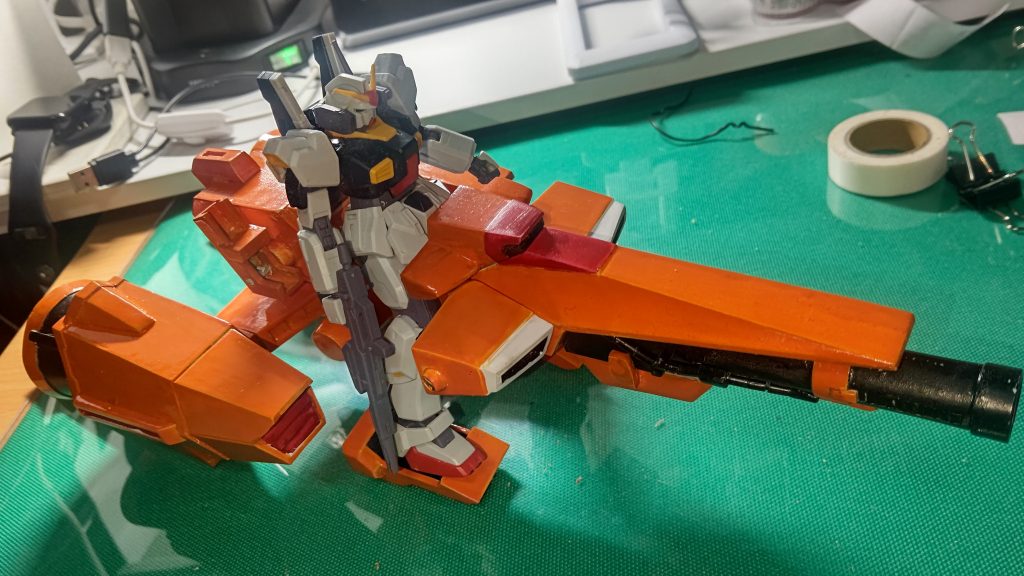 一応、SFS(サブフライトシステム)系なので、ガンダムmk-Ⅱが跨げます。