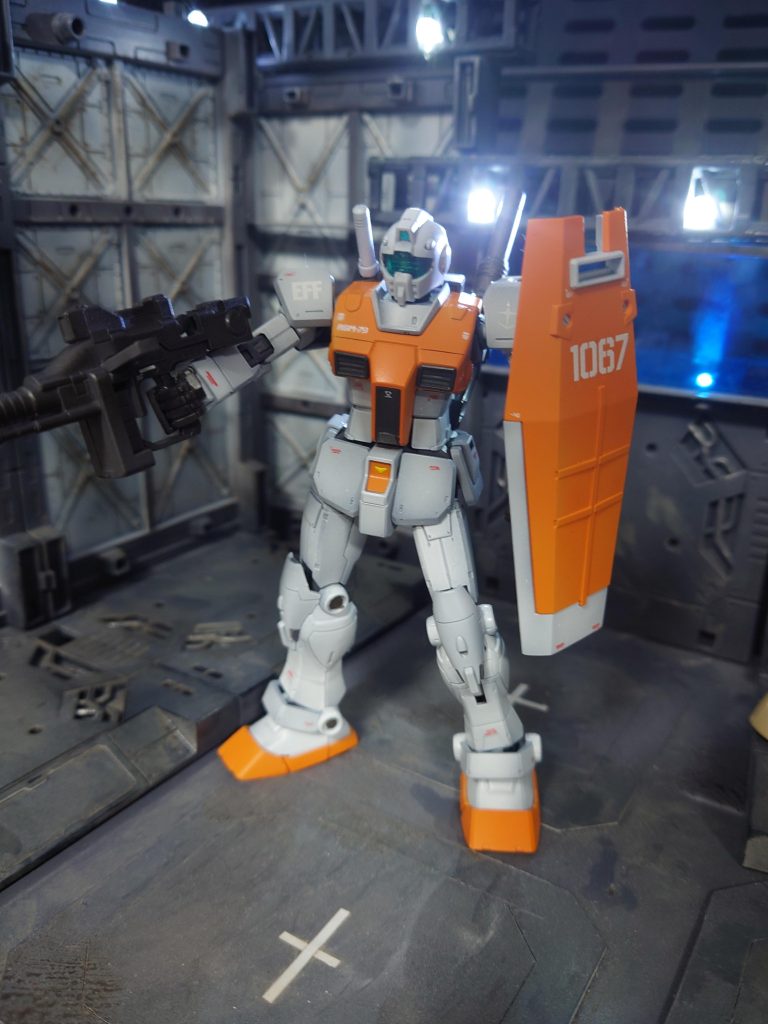 最近自作した、100均素材の格納庫ベースで撮影してみました！