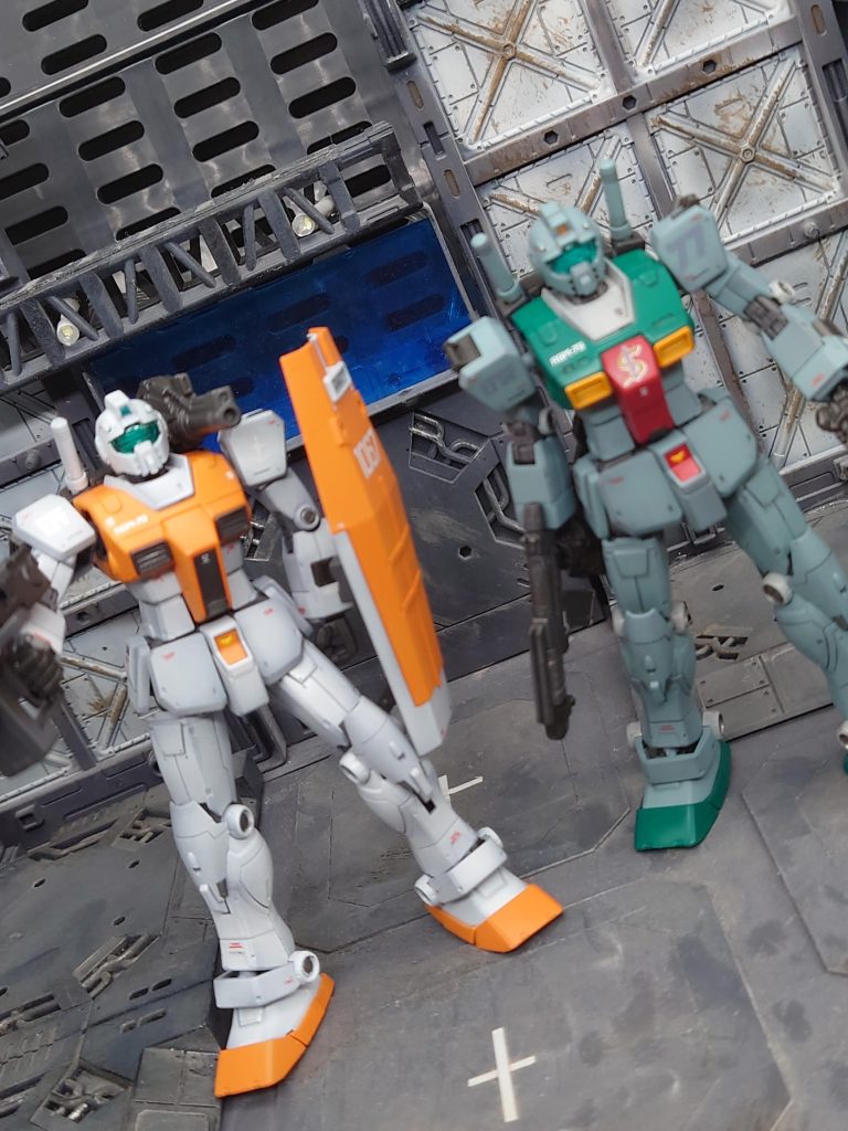 ククルス・ドアン繋がりで過去作のスレッガーロウ　ジムとのツーショット