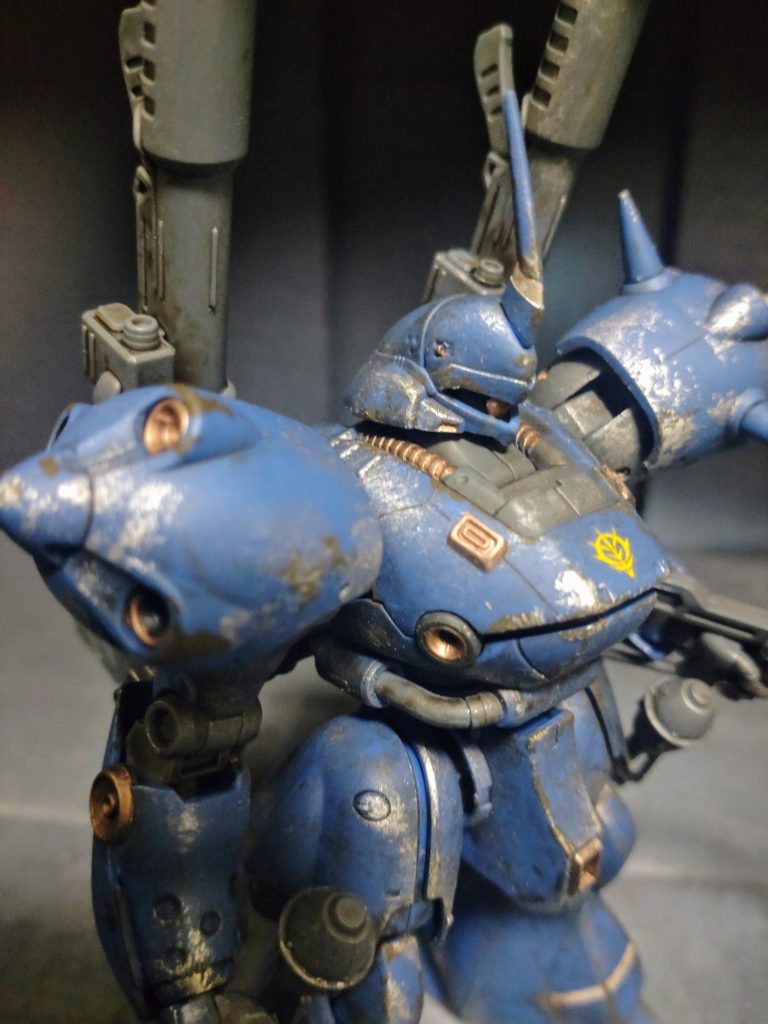 黄色はゴールドで塗装。