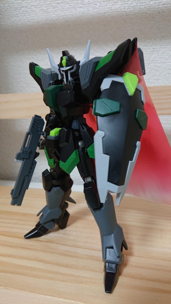 映画で見たときは「ウ～ン...」って感じでしたけど、実際に手にとって触ると滅茶苦茶にかっこいいことに気づきました！