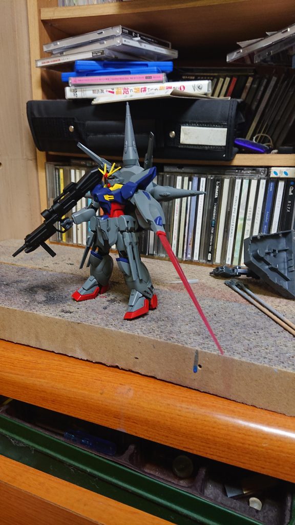 ビームサーベル展開。ホントはアクションベースで見せたいんですが、穴が空いてないので、接続出来ません。これでどうかご勘弁を。