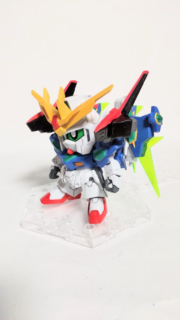 バックパックを貸し出している間は、スターウイニングガンダムと同じ姿で単独戦闘を行うことができる。リアルモードにも変形可能。これにより、戦力を低下させずに戦闘状況に応じて戦略の幅を増やすことが可能になった。