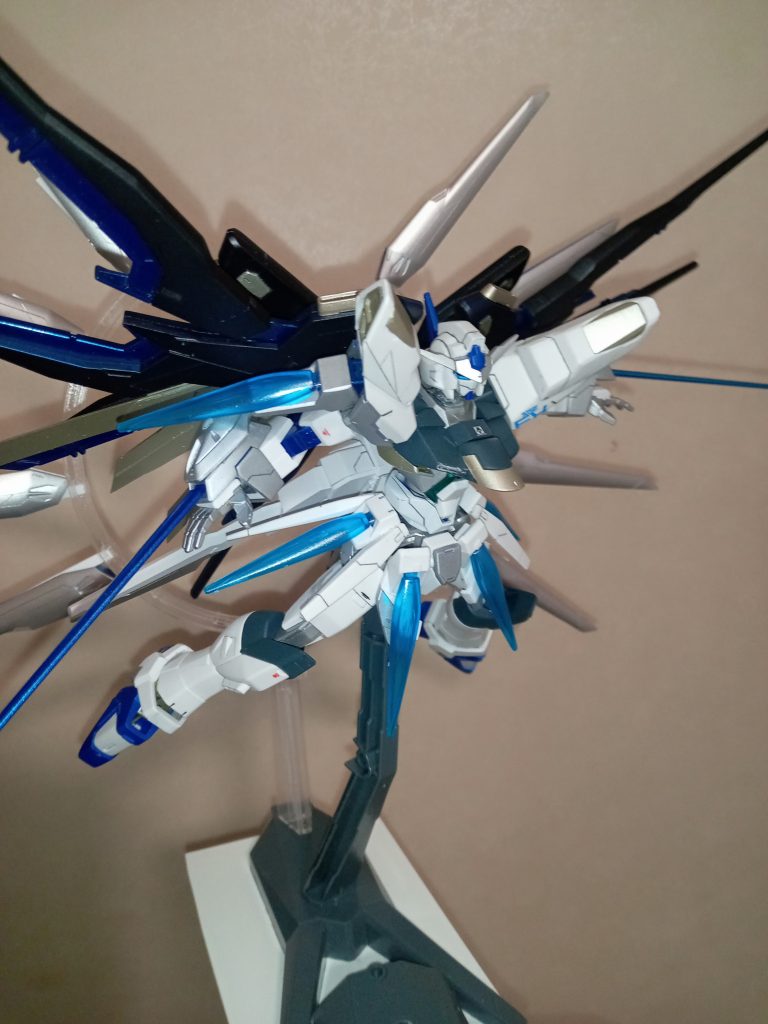 最後にFXバースト状態。いつか光の翼も作りたいですね。最後までご視聴ありがとうございました!