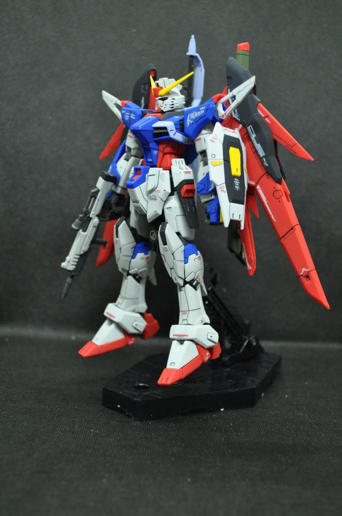 RG　デスティニーガンダム–3枚目/制作者：さむ。