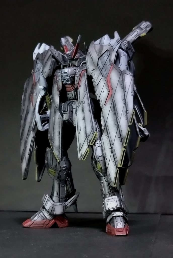 前回のX0ノーマルのスマートさと比較すると凄く重装感のある外観ですね🤣