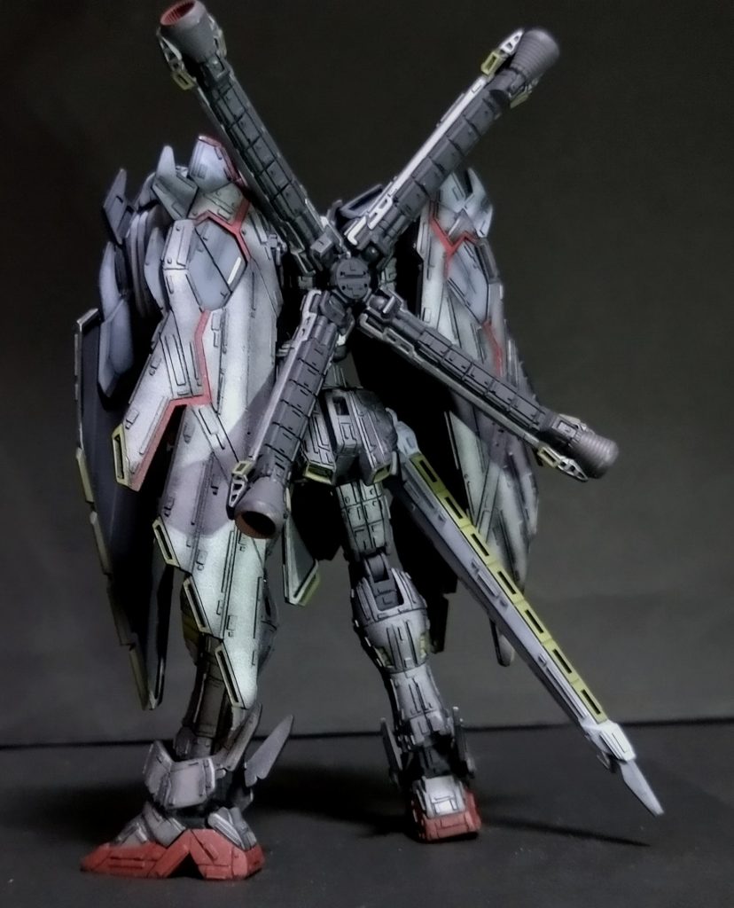 バックビューもかなりゴツい感じですね😊