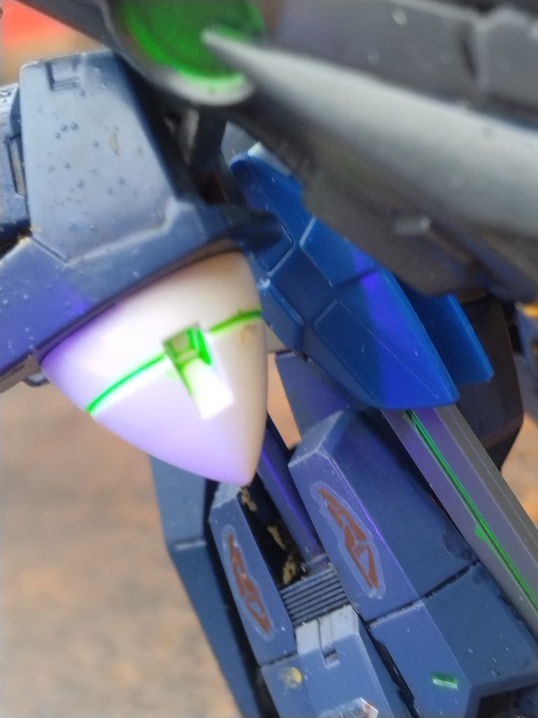 腕に装備しているGNドライヴはトランザム可能