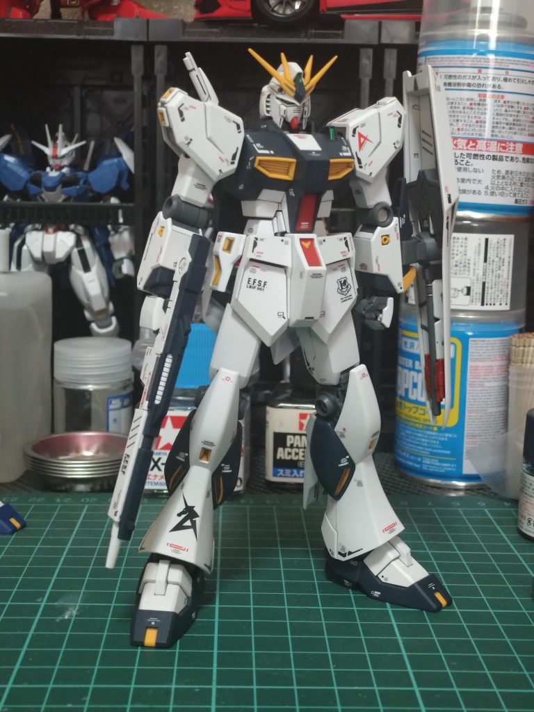 デカール貼り完了 つや消しトップコート前 ①