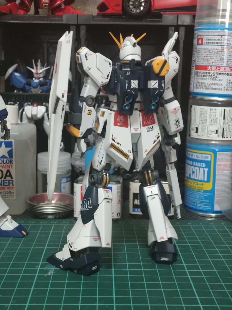 デカール貼り完了 つや消しトップコート前 ②