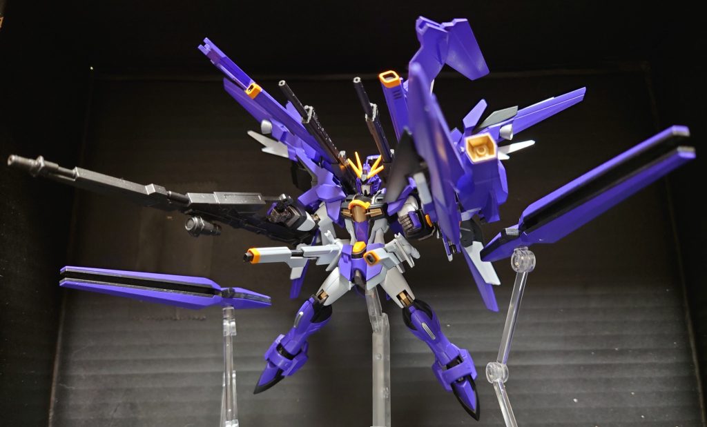 フルバーストはオリジナルの倍に!サーベルも盾に2本で倍に!SEED世界で倍だとアストレイのあいつがよぎる…