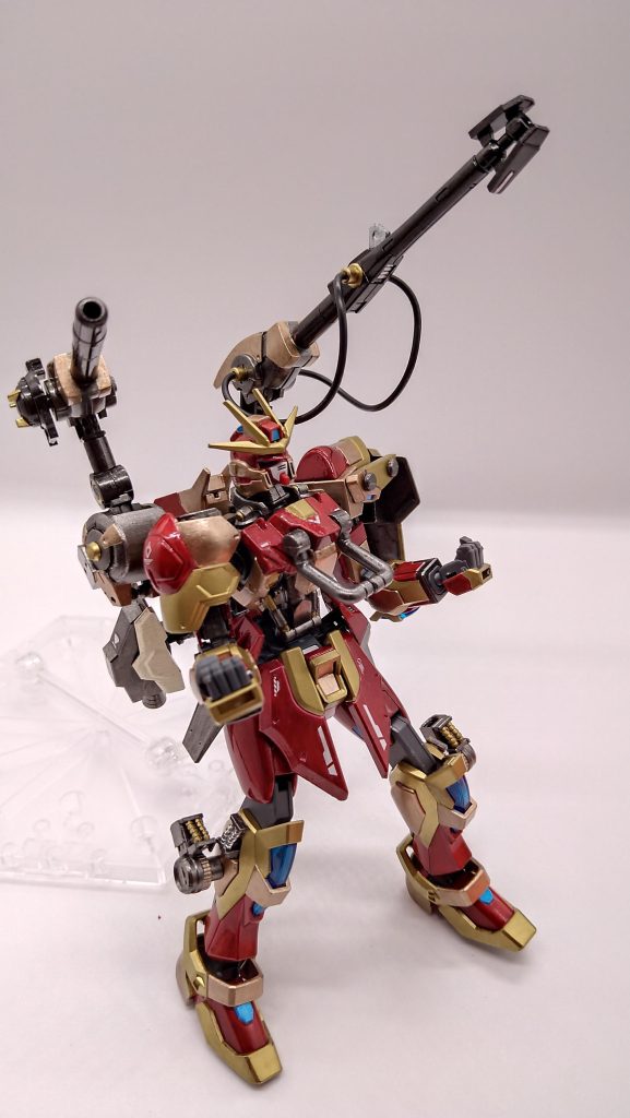 寄せ集めガンプラ“ファラゴガンダム”–5枚目/制作者:卵倶楽部