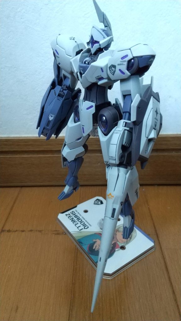 全体図。デカールは水星の魔女汎用2のミカエリスの作例通りに貼っています。ジャベリンブレイザーの部分はミカエリス、ベギルペンテ、ハインドリーのデカールを使用しています。